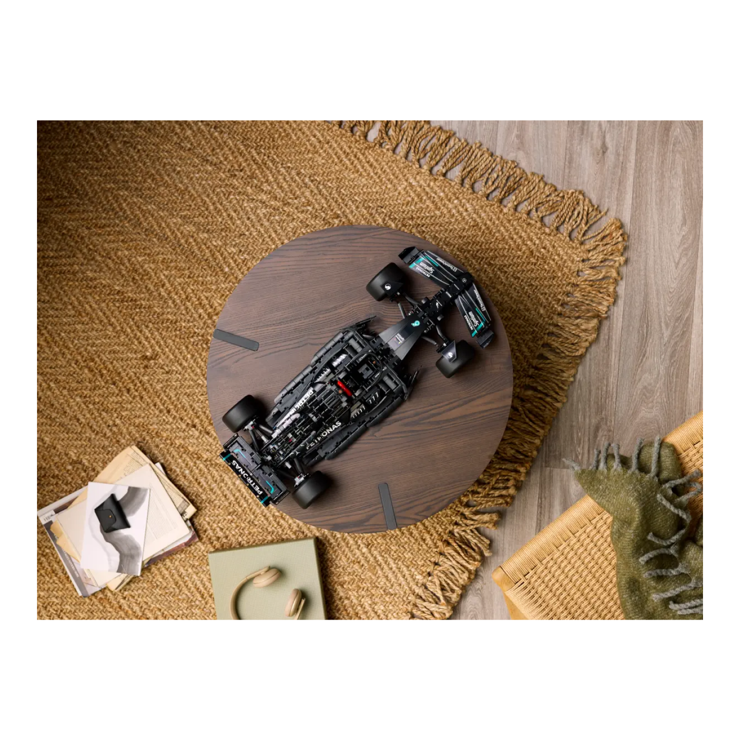 Конструктор LEGO Technic Mercedes-AMG F1 W14 E Performance, 1642 шт - 7