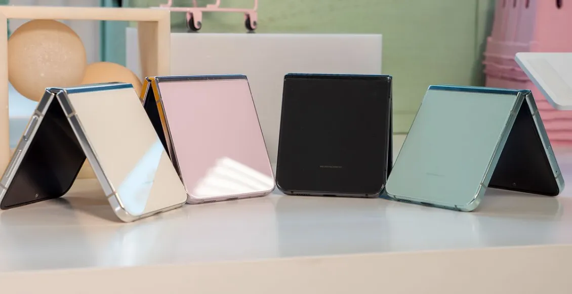 Смартфон Samsung Galaxy Z Flip 5 8/512 ГБ графит (1sim + eSim) - 6