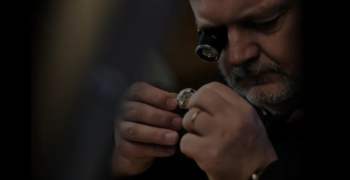 Смартфон Realme 12 Pro 5G 8/256 ГБ "бежевый песок" (2sim)  - 1