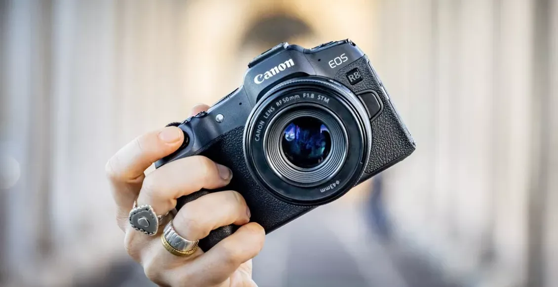 Фотоаппарат Canon EOS R8 Kit RF 24-50mm f/4.5-6.3 IS STM чёрный - 1