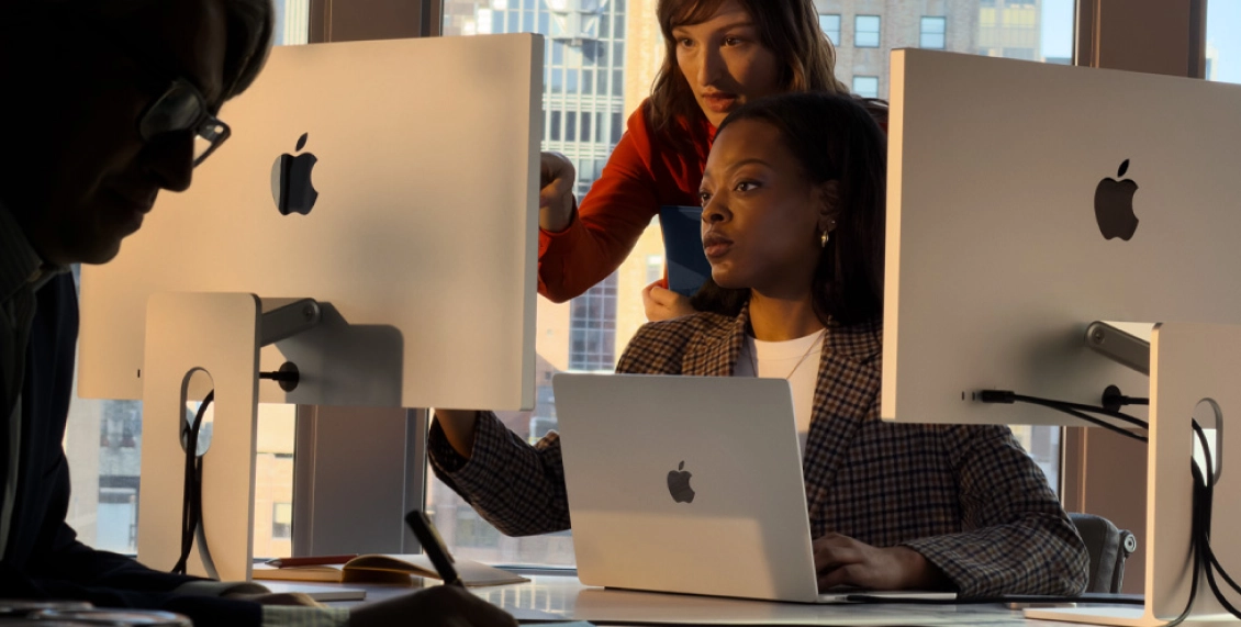 Ноутбук Apple Macbook Air 15" (2026) M5 16 ГБ, 1 ТБ SSD (MDVE4), "сияющая звезда" Ноутбук Apple Macbook Air 15" (2026) M5 16 ГБ, 1 ТБ SSD (MDVE4), "сияющая звезда" - 3