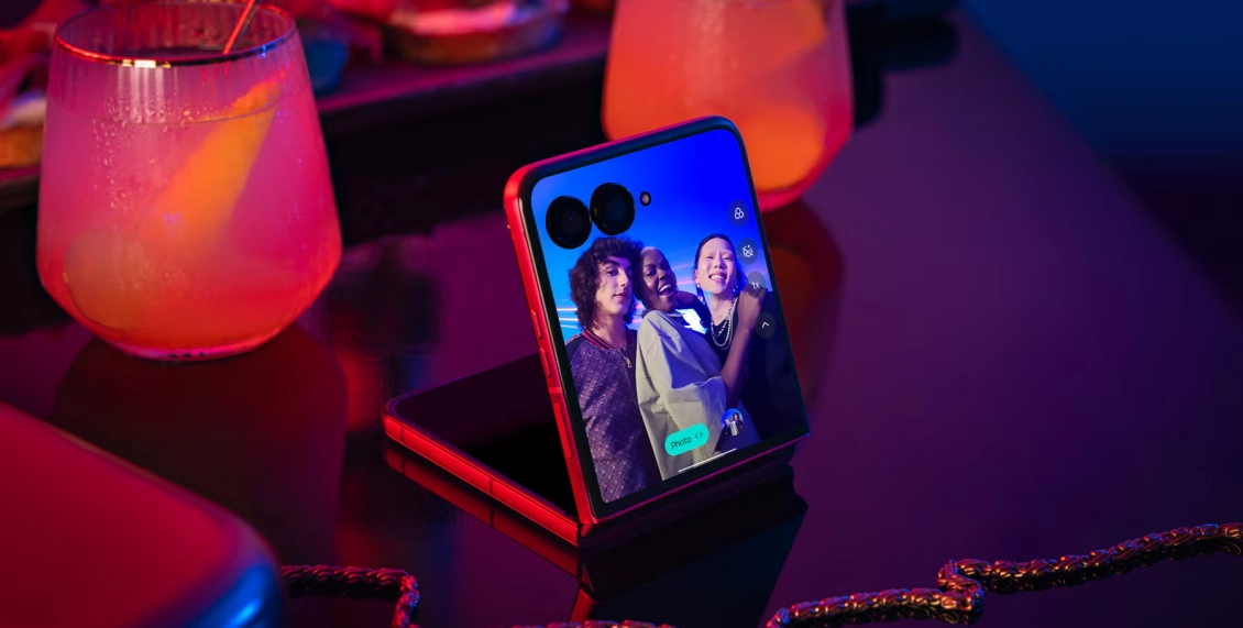 Смартфон Motorola Razr 60 Ultra 16/512 ГБ зелёный (1sim + eSim)  - 4