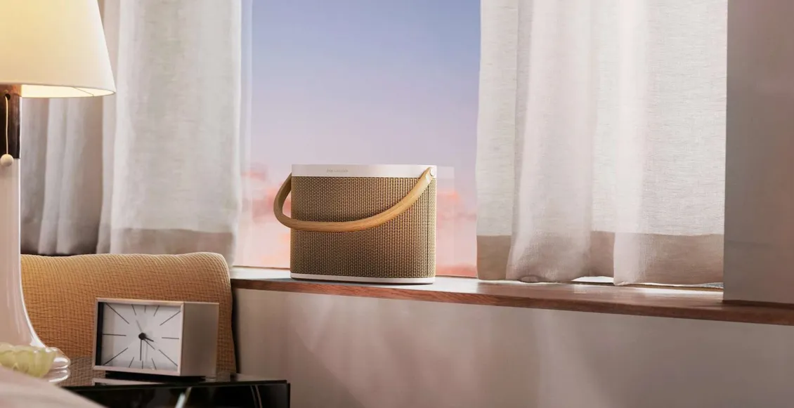 Портативная колонка с беспроводной зарядкой Bang & Olufsen Beosound A5 "скандинавское плетение" Портативная колонка с беспроводной зарядкой Bang & Olufsen Beosound A5 "скандинавское плетение" - 3